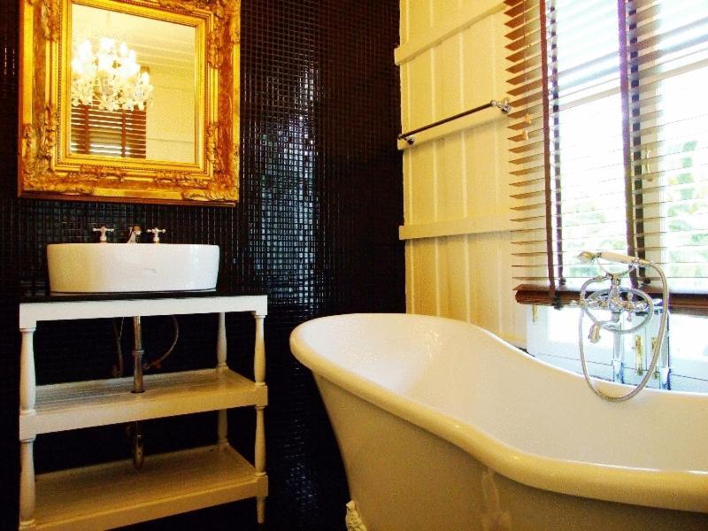 The Hen Hua Hin Hotel Luaran gambar
