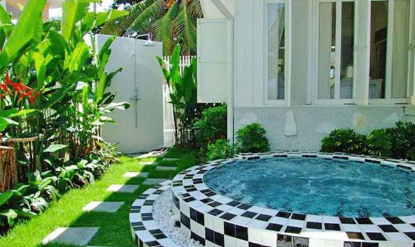The Hen Hua Hin Hotel Luaran gambar